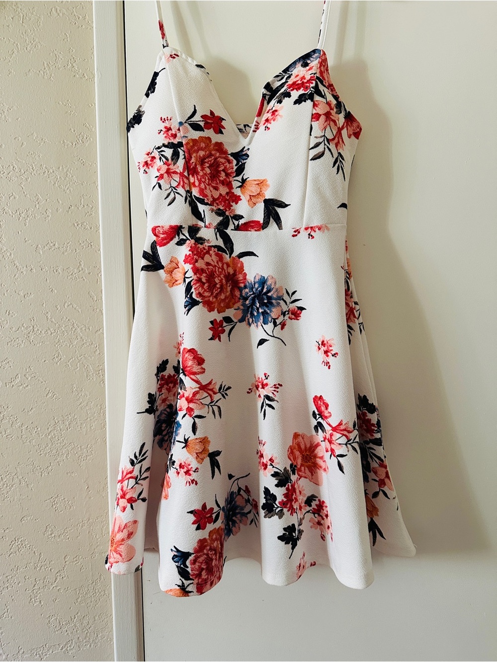 No Boundaries White Floral Dress - XS - Spaghetti StrapWhite Pink & Blue
